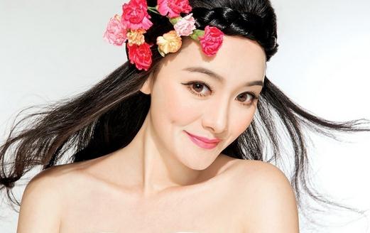 大紅唇妝你能HOLD住嗎？教你怎么畫紅唇