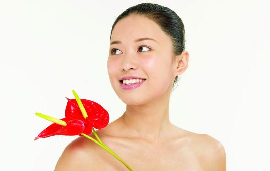茉莉花清爽又緊膚：常見物品DIY護膚