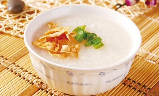 腸胃不適怎么辦？多喝粥調(diào)理