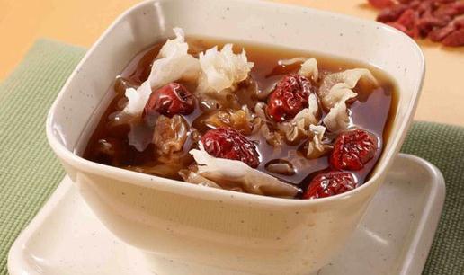 手腳冰涼的人飲食需要注意什么？