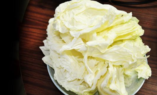 白菜怎么搭配更營養？白菜加豬肉滋陰潤燥
