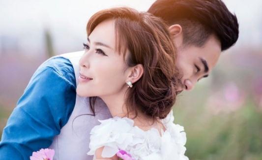 女人什么時(shí)候最美麗？玩填字游戲