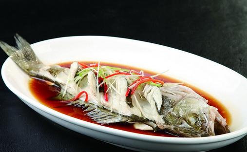鱸魚有什么營養(yǎng)價值？鱸魚適合什么人吃？