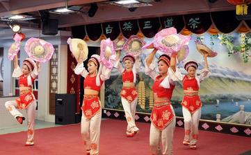 【白族】白族的由來(lái)簡(jiǎn)介_白族傳統(tǒng)節(jié)日_白族的風(fēng)俗習(xí)慣_白族服飾 【白族】白族的由來(lái)簡(jiǎn)介_白族傳統(tǒng)節(jié)日_白族的風(fēng)俗習(xí)慣_白族服飾