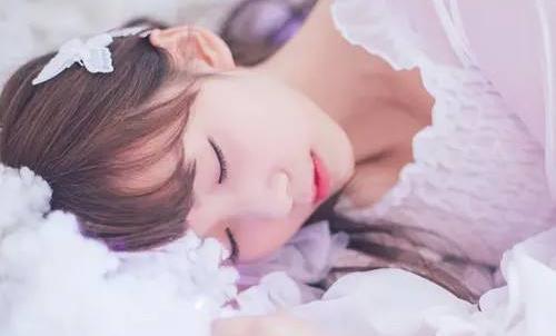 女人熬夜會(huì)有那么多危害！