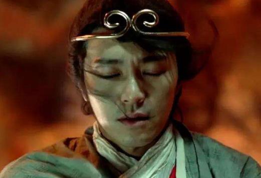 男人暗戀女人的10大信號(hào)反應(yīng)及表現(xiàn)