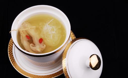 女性臉色發白屬氣血不足 教你補氣補血食譜補氣色