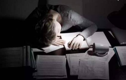 女性熬夜壞處 甩掉危害從充足睡眠開(kāi)始