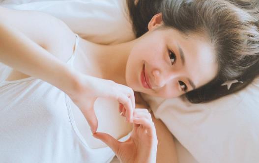 想要快速豐胸選什么？這9招學會了妥妥的變美胸