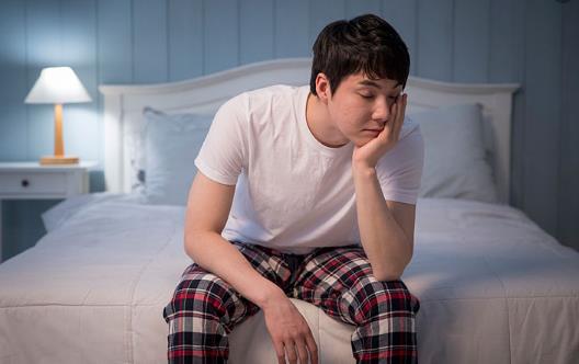 失眠睡不著怎么辦？專家：那就試試六字訣，六個字簡單易