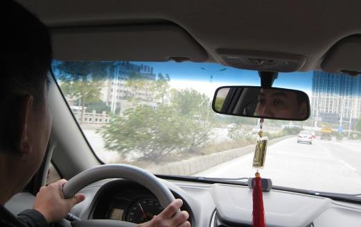 開車必看 這些常識新手司機(jī)一定要牢記