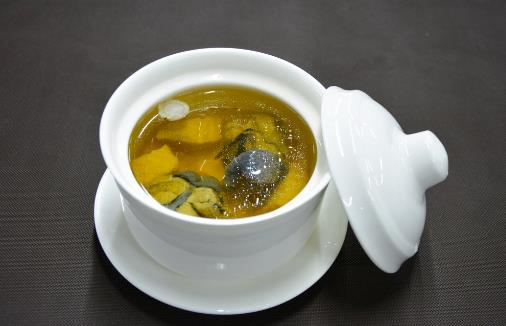 燉湯時，營養都在肉里，不在湯里？
