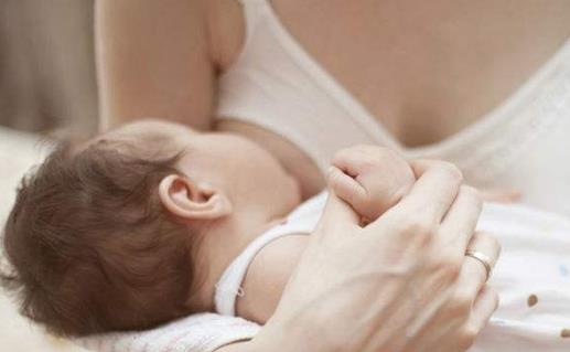 生病就不能喂奶？這5個(gè)母乳誤區(qū)你知道嗎