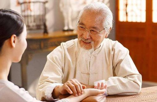 你體內(nèi)濕氣重嗎？這些表現(xiàn)占越多，濕氣可能越重，別當(dāng)做