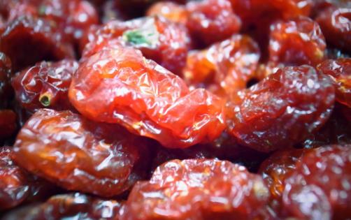 葡萄干太臟怎么洗？清水洗不凈，加入兩種調(diào)味料，3分鐘就