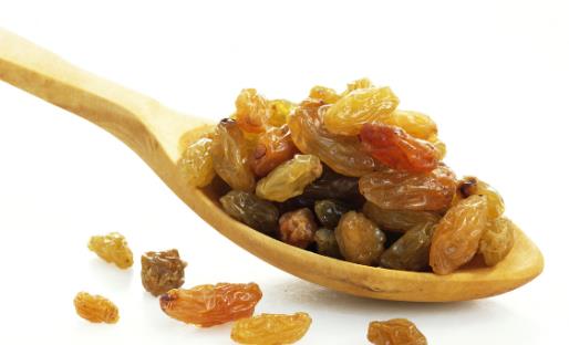 葡萄干太臟怎么洗？清水洗不凈，加入兩種調(diào)味料，3分鐘就