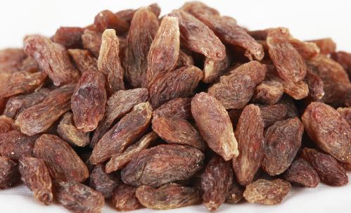 葡萄干太臟怎么洗？清水洗不凈，加入兩種調(diào)味料，3分鐘就