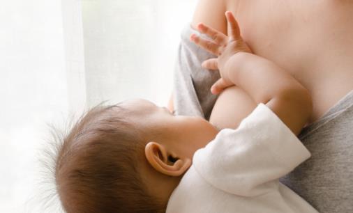 堅持母乳喂養也要走過重重難關 母乳喂養的10個誤區