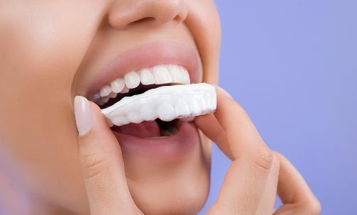 牙齒發黃到底是怎么回事？4個妙招幫你消除牙齒發黃！