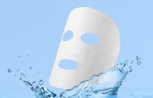 黑面膜、白面膜不重要！醫師教你看成分挑對面膜