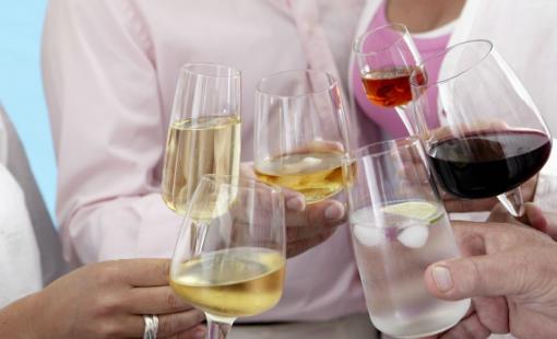 適度飲酒同樣有致癌風險 長期飲酒引發心腦血管疾病