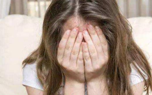女人不愿離婚的原因 是無數(shù)的擔(dān)心困住了她