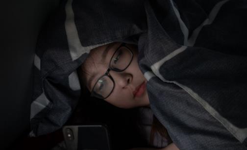 常常熬夜變亞健康 周末補(bǔ)覺能讓人滿血復(fù)活嗎