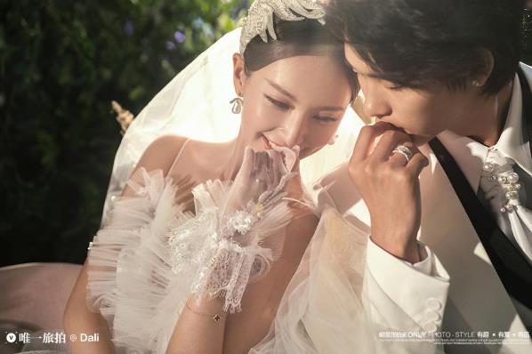 唯一旅拍告訴你：旅拍婚紗照中男士應該做些什么？