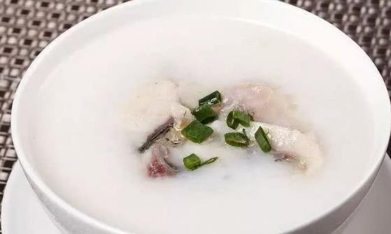 孕媽愛(ài)吃魚預(yù)防早產(chǎn)減少抑郁 這5種魚類可多吃
