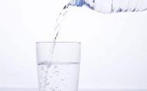 飲水遠(yuǎn)離不必要的健康風(fēng)險 桶裝水和自來水的健康飲用法