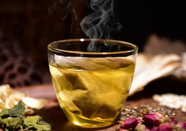 樸沏用心做好茶，極簡養(yǎng)身心