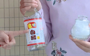 剛洗好的衣服總是會(huì)沾滿毛絮原因 簡(jiǎn)易清潔洗衣機(jī)方法小竅門(mén)